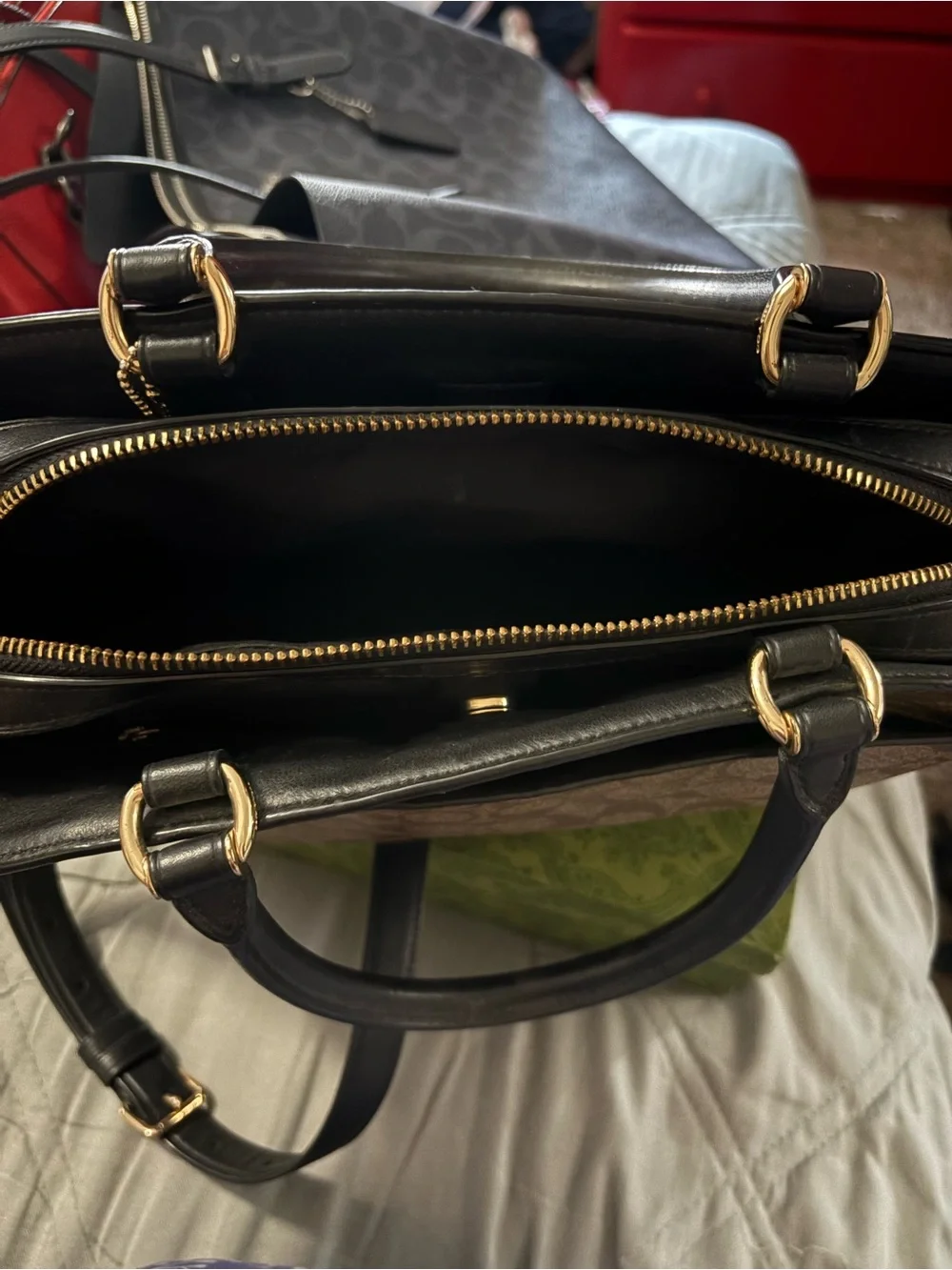 Coach classic signature